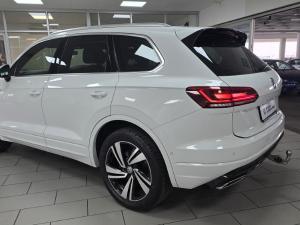 Volkswagen Touareg V6 TDI Executive R-Line - Image 13
