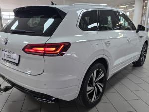 Volkswagen Touareg V6 TDI Executive R-Line - Image 7