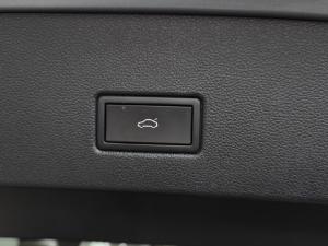 Volkswagen T-Roc 2.0TSI 4Motion R-Line - Image 14