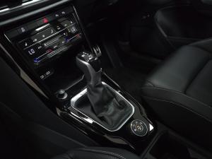 Volkswagen T-Roc 2.0TSI 4Motion R-Line - Image 8