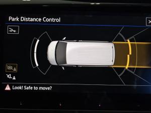 Volkswagen Caravelle 2.0BiTDI Highline 4Motion - Image 12