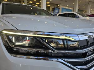 Volkswagen Touareg V6 TDI Executive R-Line - Image 14