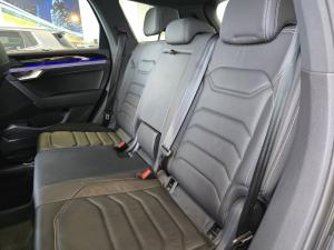 Volkswagen Touareg V6 TDI Executive R-Line - Image 19