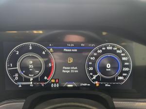 Volkswagen Touareg V6 TDI Executive R-Line - Image 8