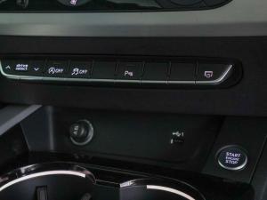 Audi A4 40TFSI S line - Image 24
