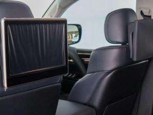 Lexus LX 450d - Image 21