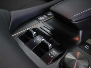 Lexus LX 450d - Image 22