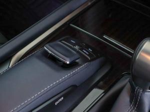 Lexus LX 450d - Image 26