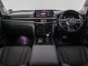 Lexus LX 450d - Image 27