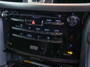 Lexus LX 450d - Image 28
