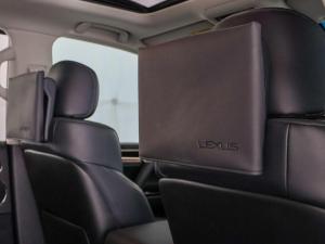 Lexus LX 450d - Image 30