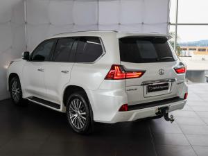 Lexus LX 450d - Image 9