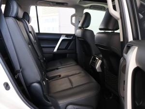 Toyota Land Cruiser Prado 3.0DT VX-L - Image 16
