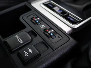 Toyota Land Cruiser Prado 3.0DT VX-L - Image 23