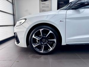 Audi A1 Sportback 35TFSI S line - Image 2