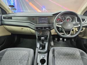 Volkswagen Polo sedan 1.6 manual - Image 9