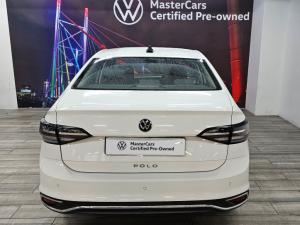 Volkswagen Polo sedan 1.6 Life manual - Image 10