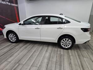 Volkswagen Polo sedan 1.6 Life manual - Image 11