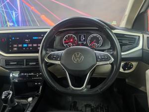Volkswagen Polo sedan 1.6 Life manual - Image 4