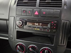 Volkswagen Polo Vivo 5-door 1.4 Trendline - Image 8
