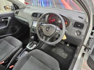Volkswagen Polo Vivo hatch 1.6 Comfortline auto - Image 3