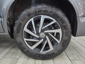 Volkswagen Transporter 2.0BiTDI Kombi SWB Trendline Plus 4Motion - Image 4