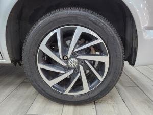 Volkswagen Transporter 2.0BiTDI Kombi SWB Trendline Plus 4Motion - Image 13