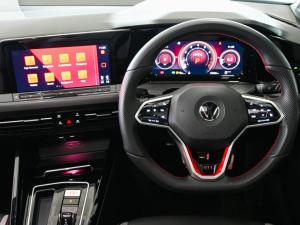 Volkswagen Golf GTI - Image 8