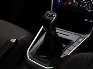 Volkswagen Polo hatch 1.0TSI Life manual - Image 13