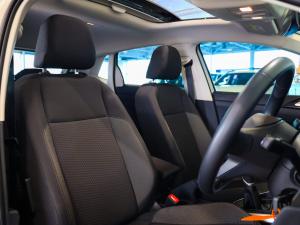 Volkswagen Polo hatch 1.0TSI Life manual - Image 14