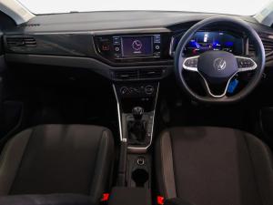 Volkswagen Polo hatch 1.0TSI Life manual - Image 9