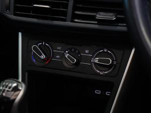 Volkswagen Polo hatch 1.0TSI Life manual - Image 12