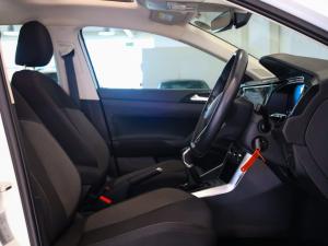 Volkswagen Polo hatch 1.0TSI Life manual - Image 15