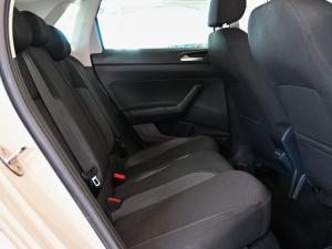 Volkswagen Polo hatch 1.0TSI Life auto - Image 16