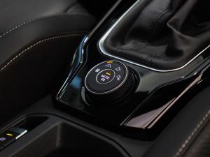 Volkswagen T-Roc 2.0TSI 4Motion R-Line - Image 13