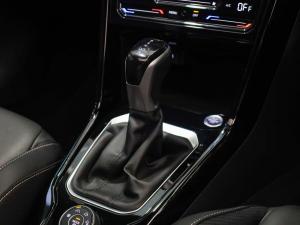 Volkswagen T-Roc 2.0TSI 4Motion R-Line - Image 14