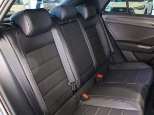 Volkswagen T-Roc 2.0TSI 4Motion R-Line - Image 17
