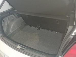 Volkswagen Polo Vivo hatch 1.6 Comfortline auto - Image 5
