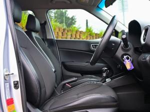 Hyundai Venue 1.0T Fluid auto - Image 13
