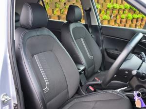 Hyundai Venue 1.0T Fluid auto - Image 14