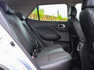 Hyundai Venue 1.0T Fluid auto - Image 21