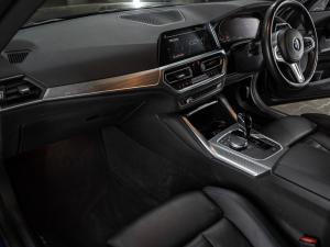 BMW 2 Series M240i xDrive coupe - Image 28