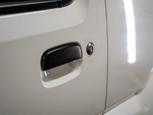 Suzuki Jimny 1.3 - Image 13