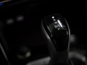 Volkswagen T-Roc 2.0TSI 4Motion R-Line - Image 29