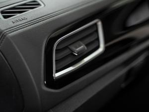 Volkswagen T-Roc 2.0TSI 4Motion R-Line - Image 31