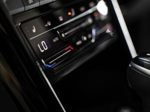 Volkswagen T-Roc 2.0TSI 4Motion R-Line - Image 34
