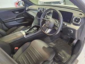 Mercedes-Benz C-Class C200 Avantgarde - Image 11