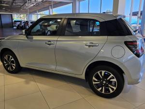 Suzuki Swift 1.2 GLX auto - Image 4
