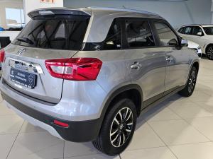 Toyota Urban Cruiser 1.5 XR manual - Image 8