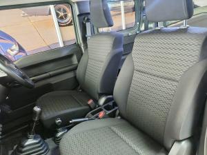 Suzuki Jimny 1.5 GLX AllGrip 3-door manual - Image 10